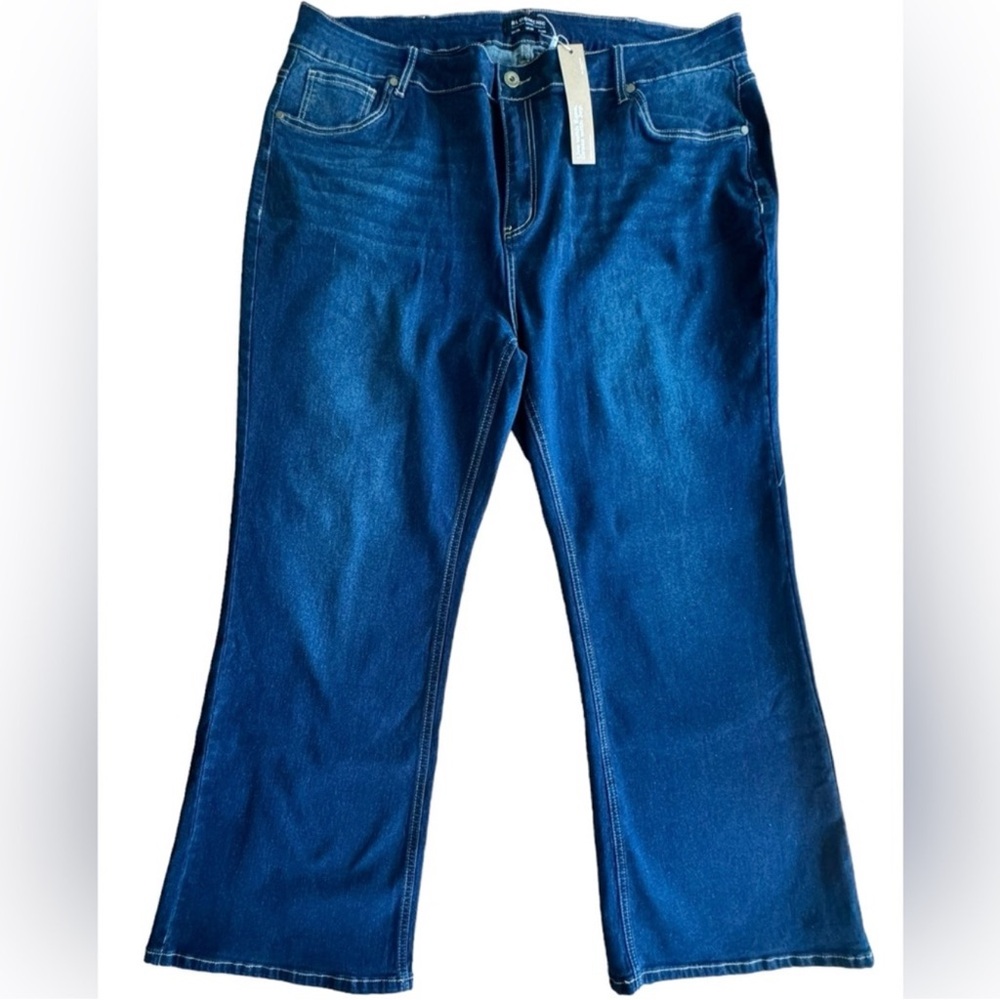BloomChic Jeans 👖 Womens Plus Size 24 NWT